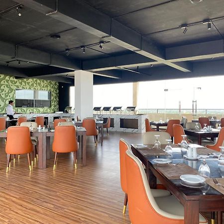 Ocean Breeze - Udaya Luxury Apartments Νεγκόμπο Εξωτερικό φωτογραφία